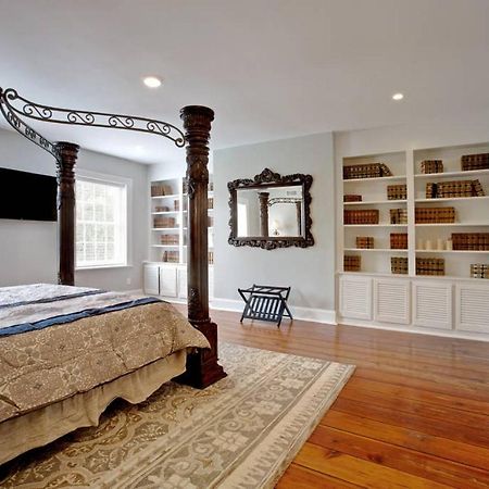 Newly Renovated 4 Bed 3 Bath And 2 Parking Spots Villa Savannah Dış mekan fotoğraf