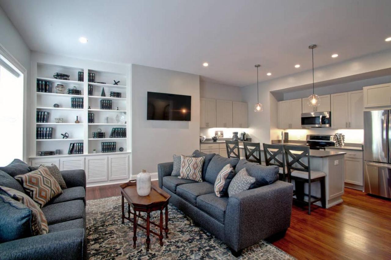 Newly Renovated 4 Bed 3 Bath And 2 Parking Spots Villa Savannah Dış mekan fotoğraf